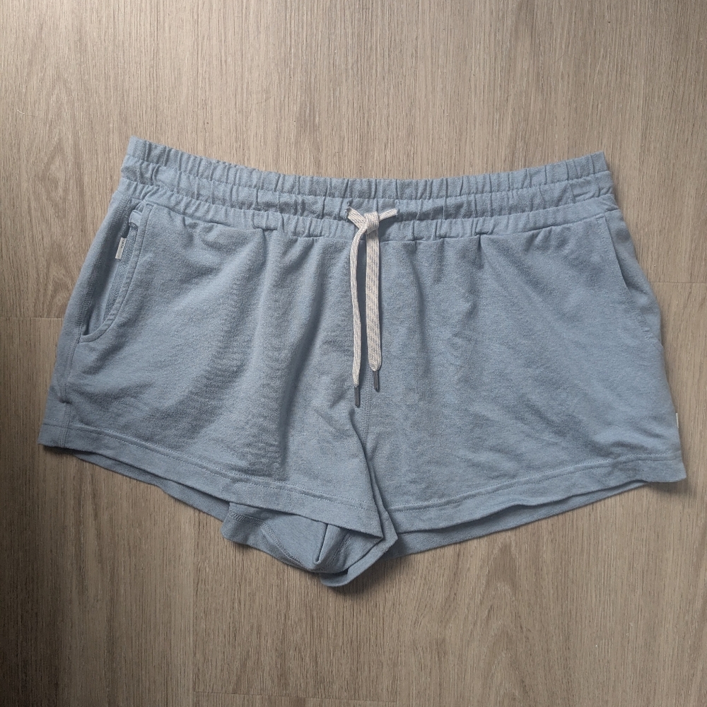 Vuori Halo Performance Short Light Blue